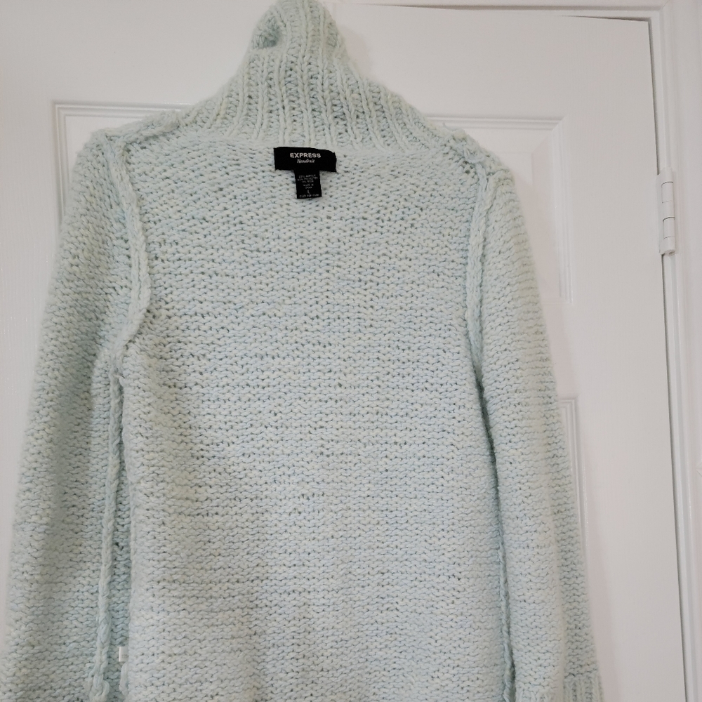 Express Handnit Sweater - Picture 6 of 10